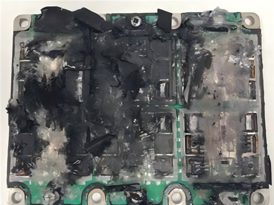 烧毁的 PLC电源模块内部图，PCB发黑、芯片炸裂2_副本.jpg